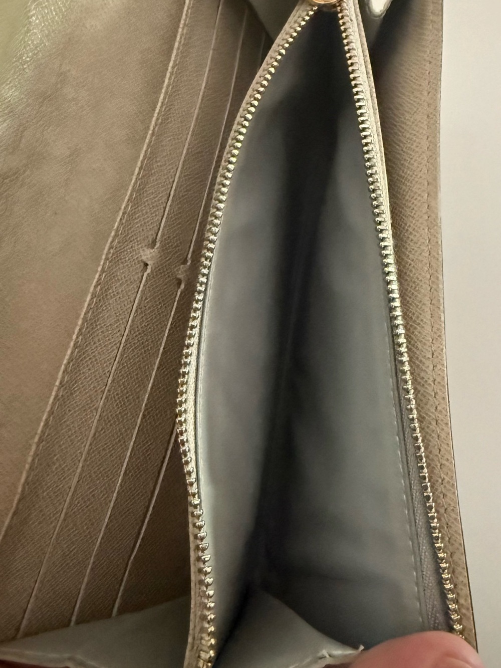 Louis Vuitton Monogram Dentelle Sarah Wallet – Authentic Vintage - Picture 5 of 6